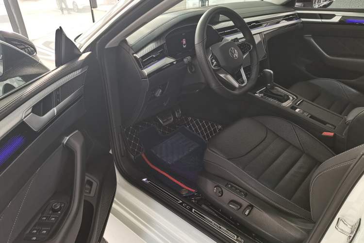 Used Volkswagen FAW-Volkswagen CC 2023 380TSI Striking Edition
