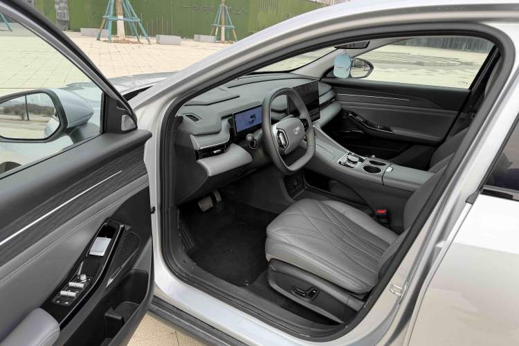 Used Geely Galaxy L6 2025 EM-i 140km Starship Edition