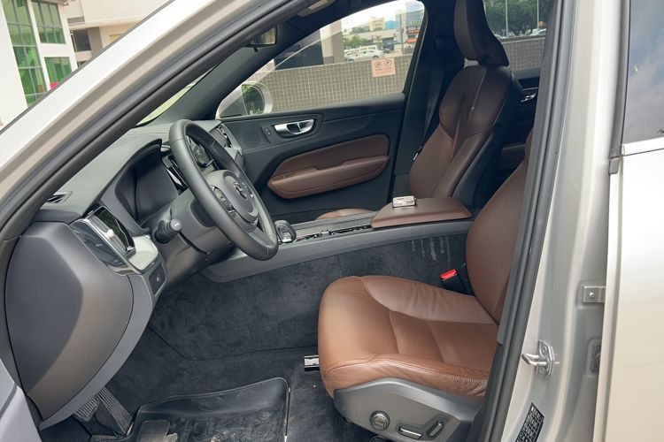 Used Volvo XC60 2022 B5 4x4 Zhiyi Luxury Edition Left Front Seat