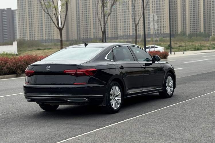 Used Volkswagen Passat 2021 330TSI Elite Edition Exterior 5