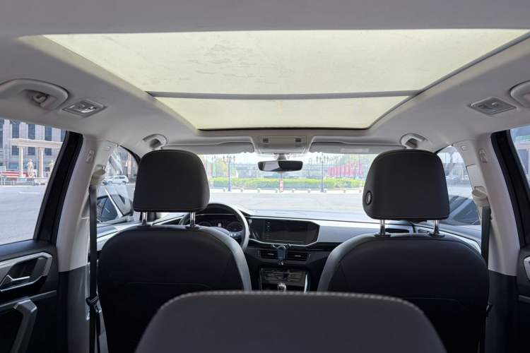 Used Volkswagen Tayron 2020 330TSI Two-Wheel Drive Luxury Smart Connectivity Version Headliner