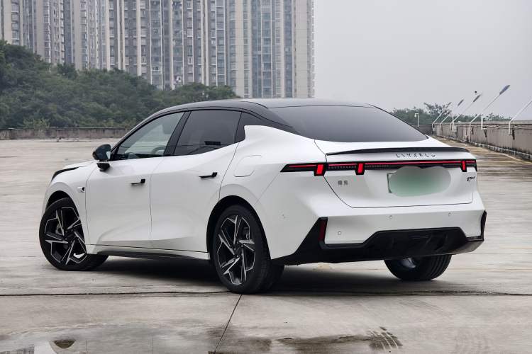 Used Lynk & Co 07 2024 EM-P 126 Long-Range Ultra