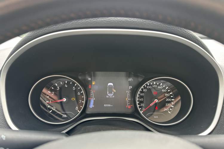 Used Jeep Compass 2017 200T Automatic Family Edition Odometer Close Up