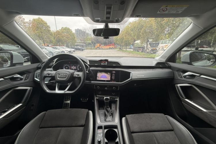 Used Audi Q3 2021 40 TFSI Fashion Dynamic Model