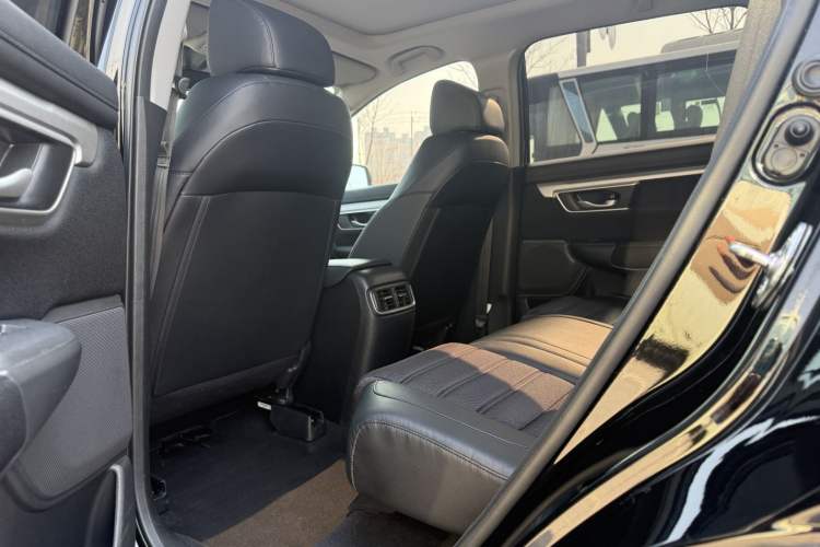 Used Honda CR-V 2021 240TURBO CVT Two-Wheel Drive Urban Edition Interior 4