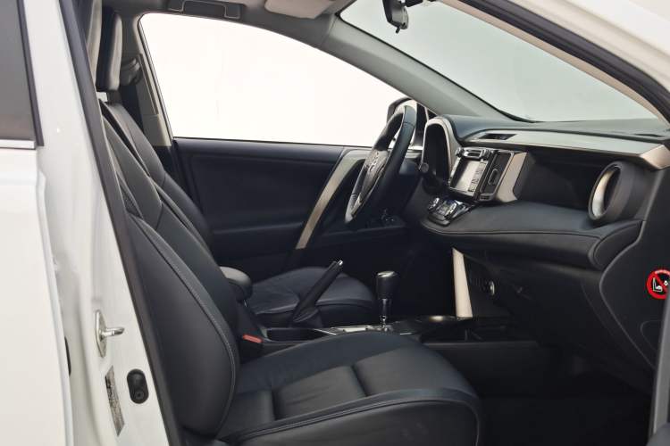 Used Toyota RAV4 2013 2.0L CVT Four-Wheel Drive New Edition
