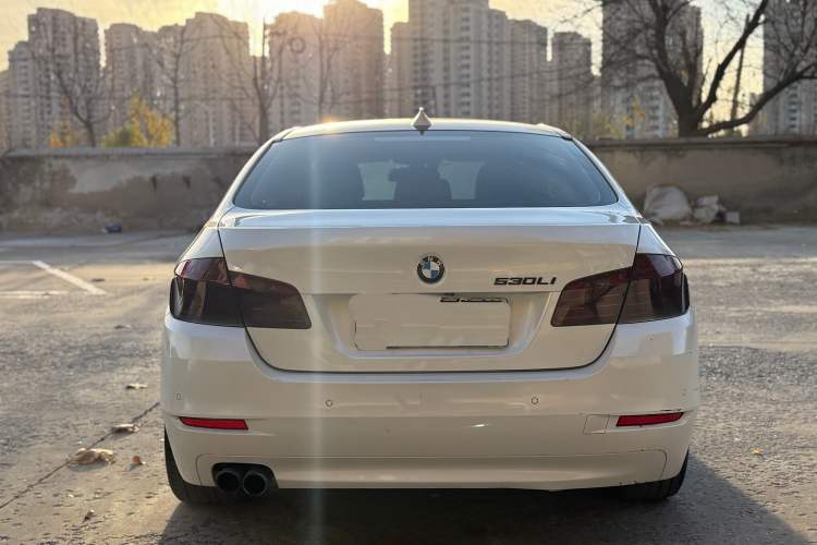 Used BMW 5 Series 2017 525Li Leading Model
