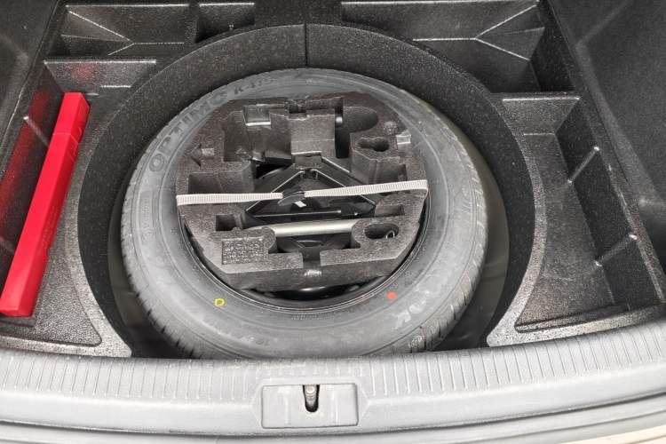 Used Volkswagen Golf 2015 1.4TSI Automatic Luxury Model Interior 5