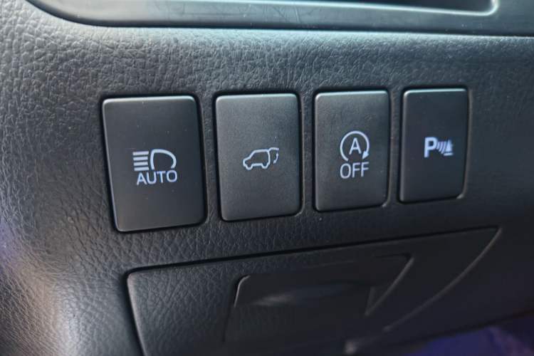 Used Toyota Highlander 2018 2.0T Four-Wheel Drive Prestige Version 7 Seats China VI Standard
