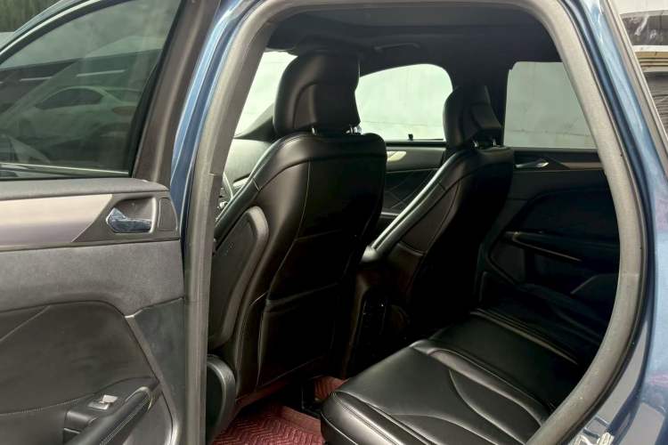 Used Lincoln MKC 2017 2.0T Two-Wheel Drive Deluxe Edition