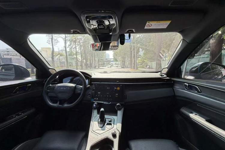 Used Lynk & Co 01 EM-P 2021 1.5TD PHEV Halo Interior 4