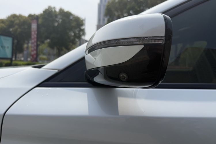 Used BMW 5 Series 2018 Restyled 530Li Leading Edition M Sport Package
