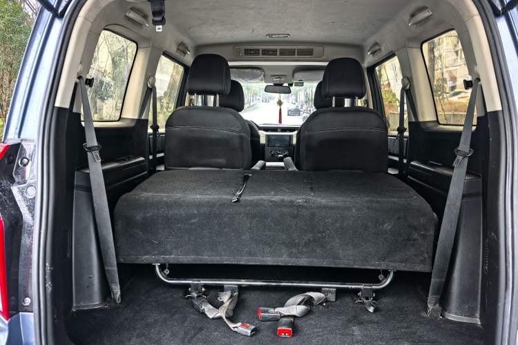 Used Wuling Hongguang PLUS 2019 1.5T Manual Comfort Version 7 Seats
