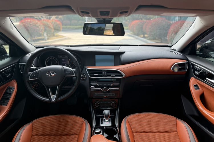 Used Infiniti QX30 2017 2.0T Four-Wheel Drive Sport Edition
