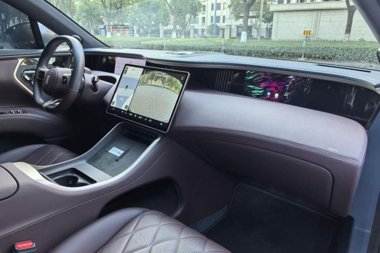 Used Avatr 11 2024 580 Three-Laser Four-Wheel Drive Luxury Edition
