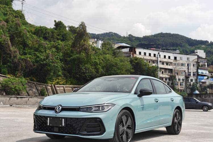 Used Volkswagen Passat 2025 Pro 380TSI Starry Dragon Luxury Edition