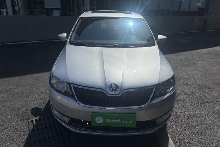 Used Skoda Rapid 2016 1.6L Automatic Chuanxing Edition Exterior 4