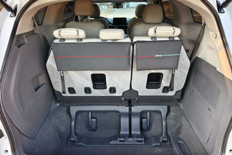 Used Toyota Granvia 2024 2.5L Hybrid Comfort Edition