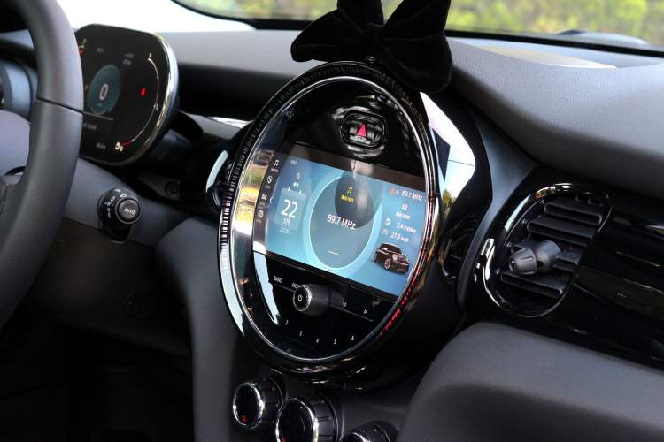 Used MINI MINI 2023 Updated 1.5T COOPER Artist