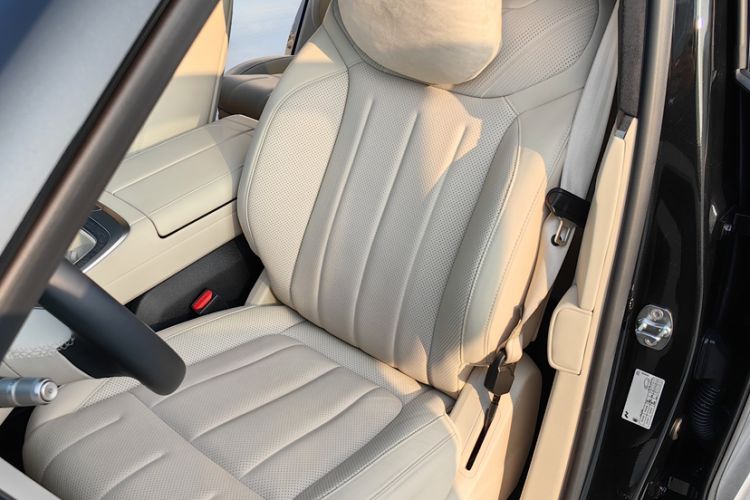 Used ONVO Luxeed L90 2025 Model—Ultra Six-Seater Version