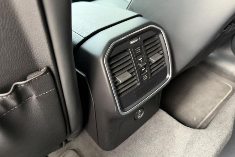 Used Porsche Macan 2024 Macan 2.0T