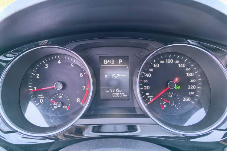 Used Volkswagen Sagitar 2015 230TSI Automatic Comfort Version