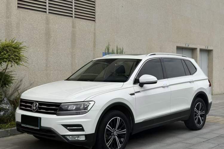 Used Volkswagen Tiguan L 2019 Updated Version 330TSI Automatic Two-Wheel Drive Panoramic Comfort Edition China VI Standard Guazi used car, China used car export, Used car for sale, Used cars, Cheapest cars for sale