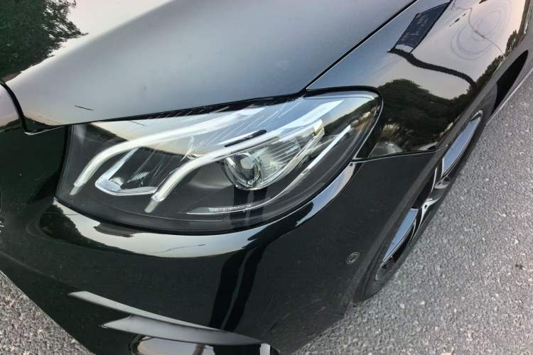 Used Mercedes-Benz E-Class 2019 E 300 L Sporty and Stylish Model