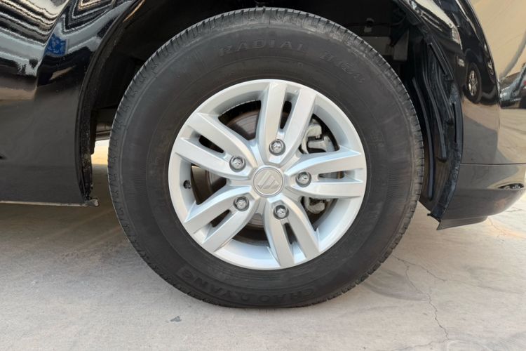 Used Foton Tianyuan V 2024 Tuyano V PRO Premium Minivan 2.0T Manual Long Wheelbase Mid-Height Roof Rear Single Tire – 7/9 Seater
