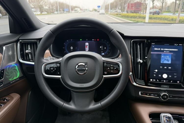 Used Volvo S90 2025 B5 Zhiyuan Luxury Edition