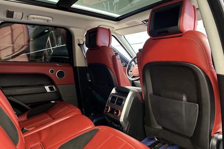 Used Land Rover Range Rover Sport 2020 3.0 L6 HSE DYNAMIC