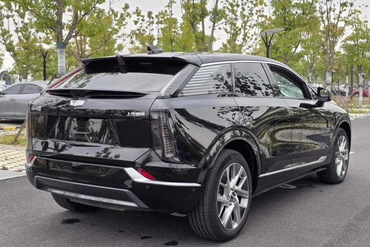 Used Cadillac OPTIQ 2024 Standard Range Version
