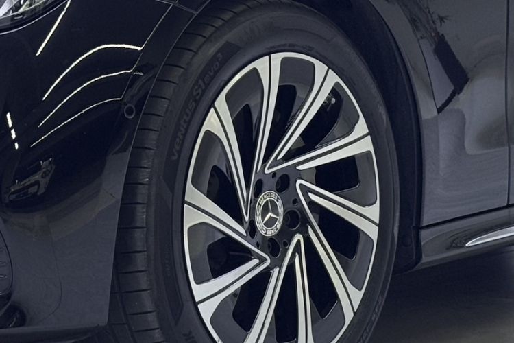 Used Mercedes-Benz E-Class 2024 E 300 L Luxury Model
