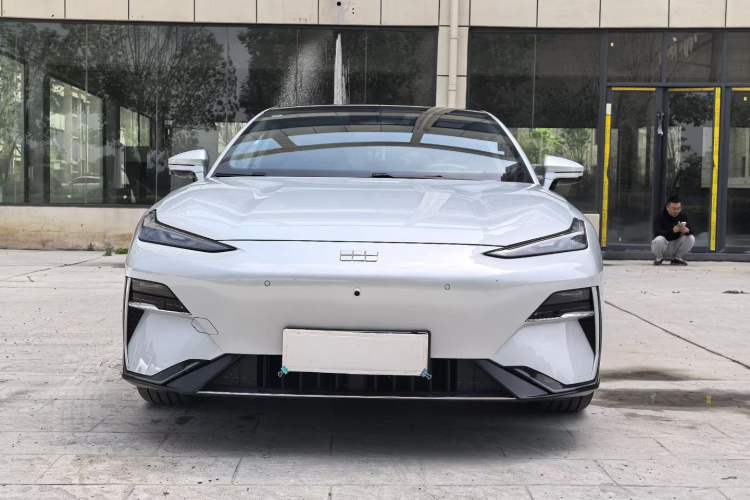 Used Geely Galaxy E8 2025 700 km Long-Range Intelligent Driving Version