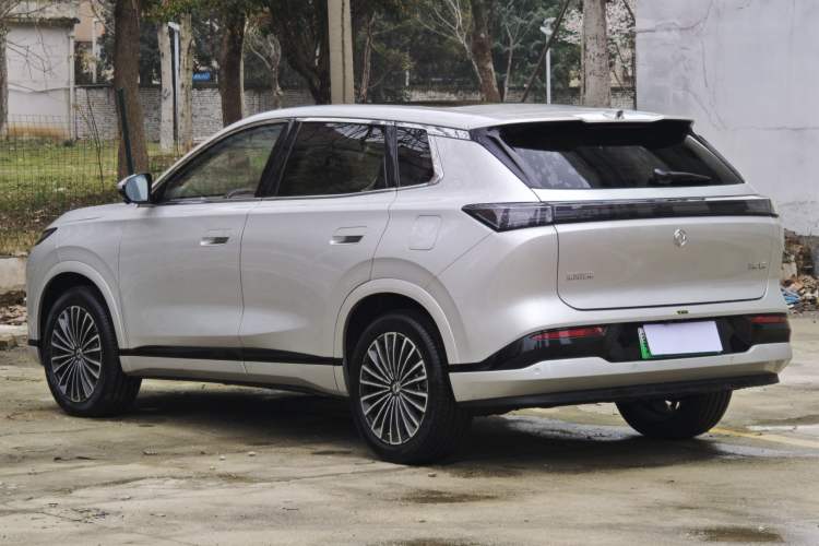 Used Dongfeng Aeolus L8 2025 Model 112KM Dream Edition
