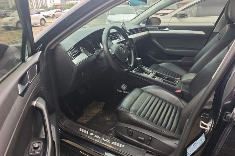 Used Volkswagen Magotan 2018 330TSI DSG Advanced Model Driver Seat