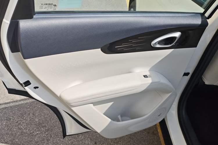 Used Geely Galaxy Geome 2025 410 km Free Version Interior 8