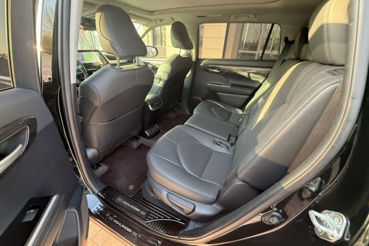 Used Toyota Highlander 2024 2.5L Smart Electric Hybrid Dual-Engine Four-Wheel Drive Prestige Version – 7 Seats