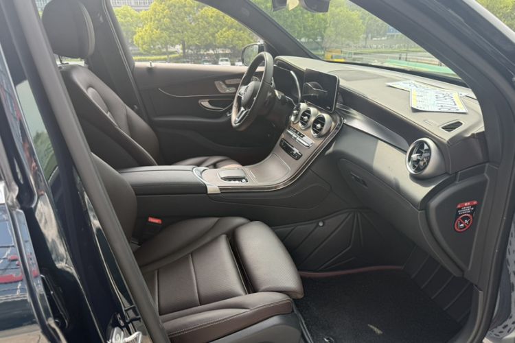 Used Mercedes-Benz GLC 2021 GLC 300 L 4MATIC Dynamic Model Interior 4