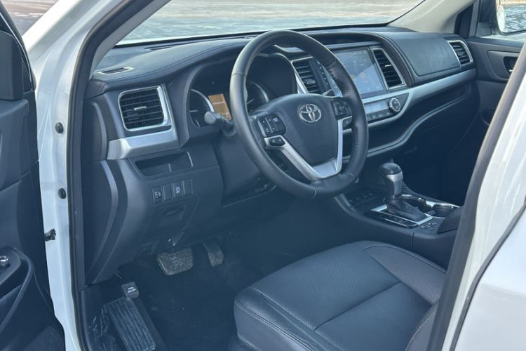 Used Toyota Highlander 2017 2.0T Four-Wheel Drive Luxury Edition 7 Seats
