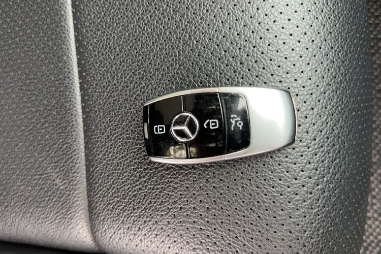 Used Mercedes-Benz E-Class 2018 E 300 L Sporty and Stylish Model