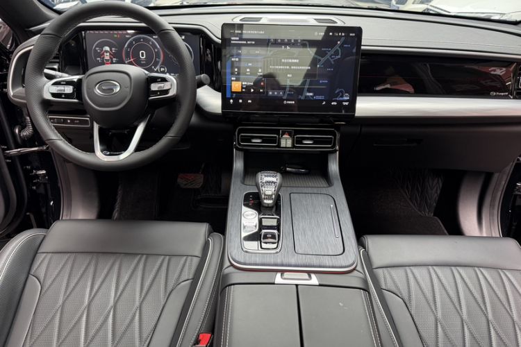 Used GAC Trumpchi GS8 2025 Linghang Series 2.0 TGDI Two-Wheel-Drive Luxury Edition 5 Seats