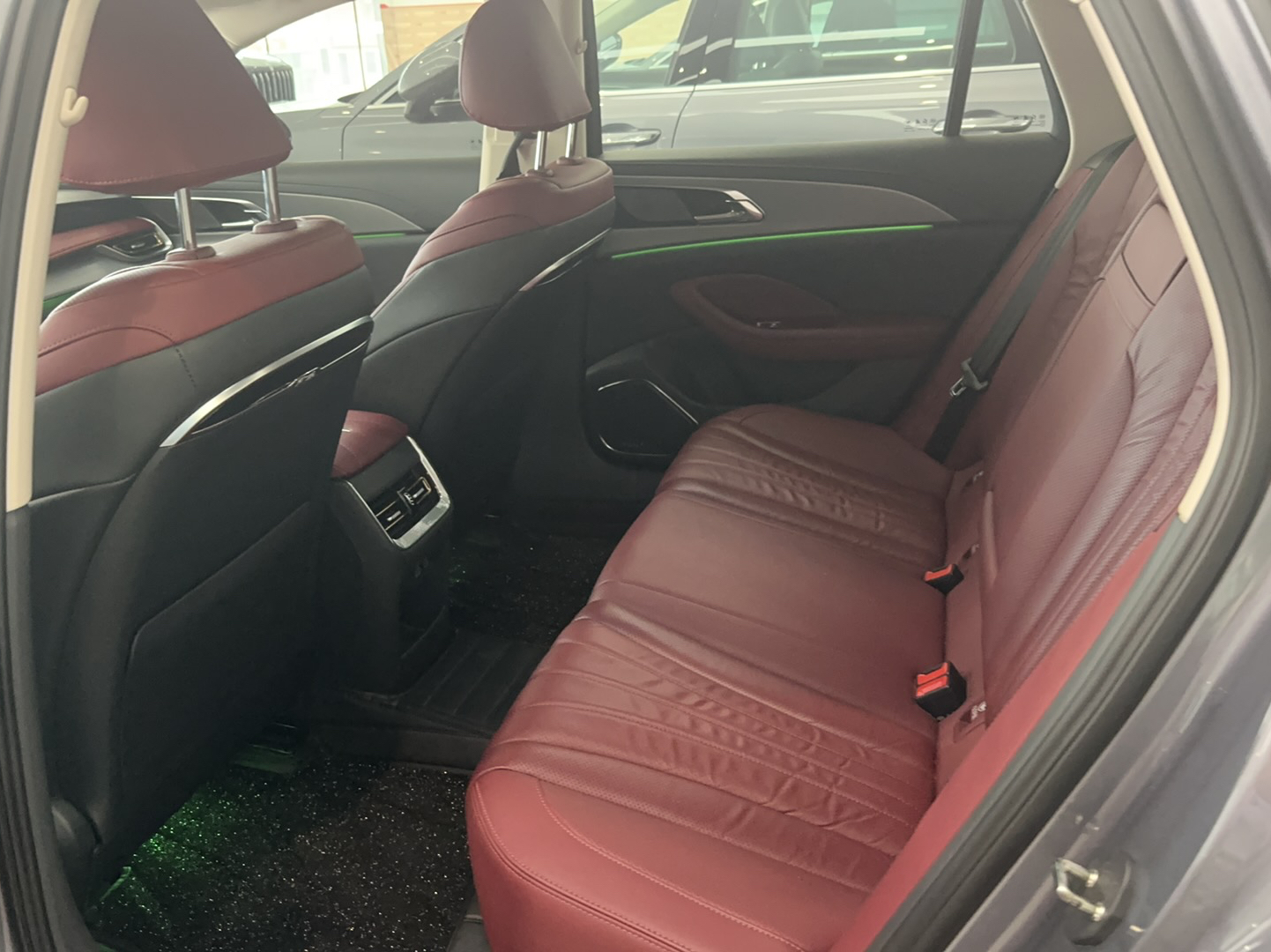 Hongqi H5 2023 2.0T Automatic Smart Connect Flagship Edition - Chinese Trim Chang — снимка 11
