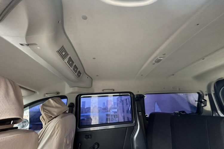 Used Jinbei Gold Hiace M Classic 2022 1.5L Engineering Lion Passenger Vehicle 5 Seats
