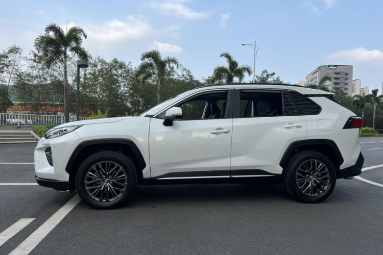 Used Toyota Wildlander 2023 2.0L CVT Four-Wheel Drive Luxury PLUS Edition