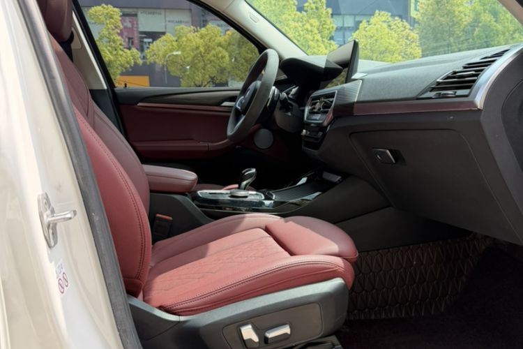 Used BMW X3 2022 xDrive30i Luxury Model M Night Sky Package Interior 3