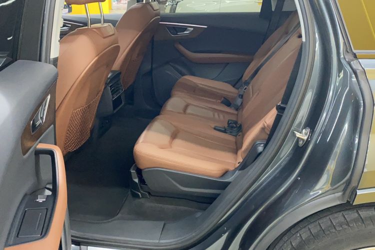 Used Audi Q7 2020 55 TFSI quattro S line sports model
