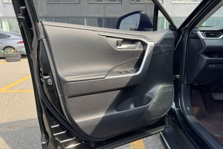 Used Toyota Wildlander 2023 2.0L CVT Two-Wheel Drive Urban Edition