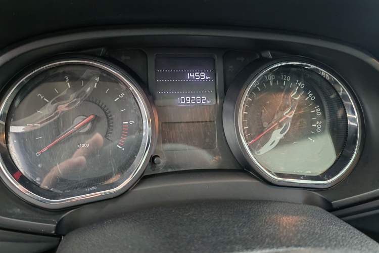 Used Citroen C3-XR 2015 1.6L Manual Pioneer Model Odometer Close Up