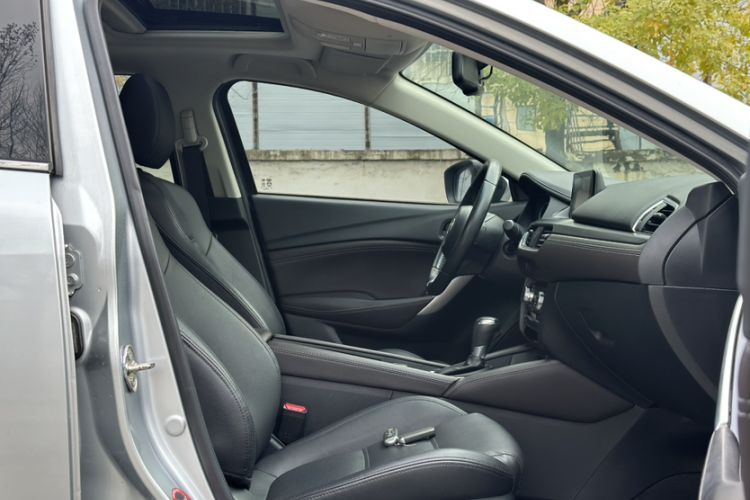 Used Mazda Atenza 2018 2.0L Blue Sky Luxury Edition China VI Standard